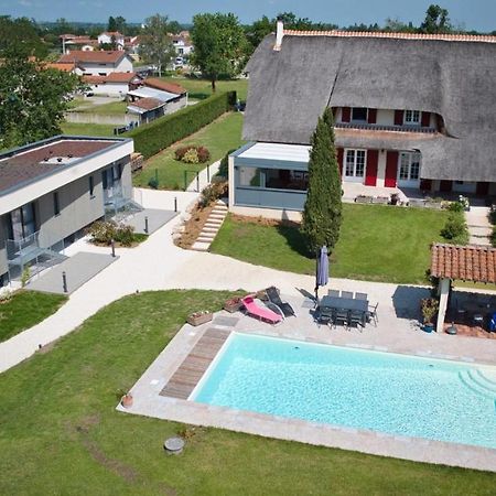 Bed and Breakfast La Cle Des Chaumes à Boisset-lès-Montrond Extérieur photo