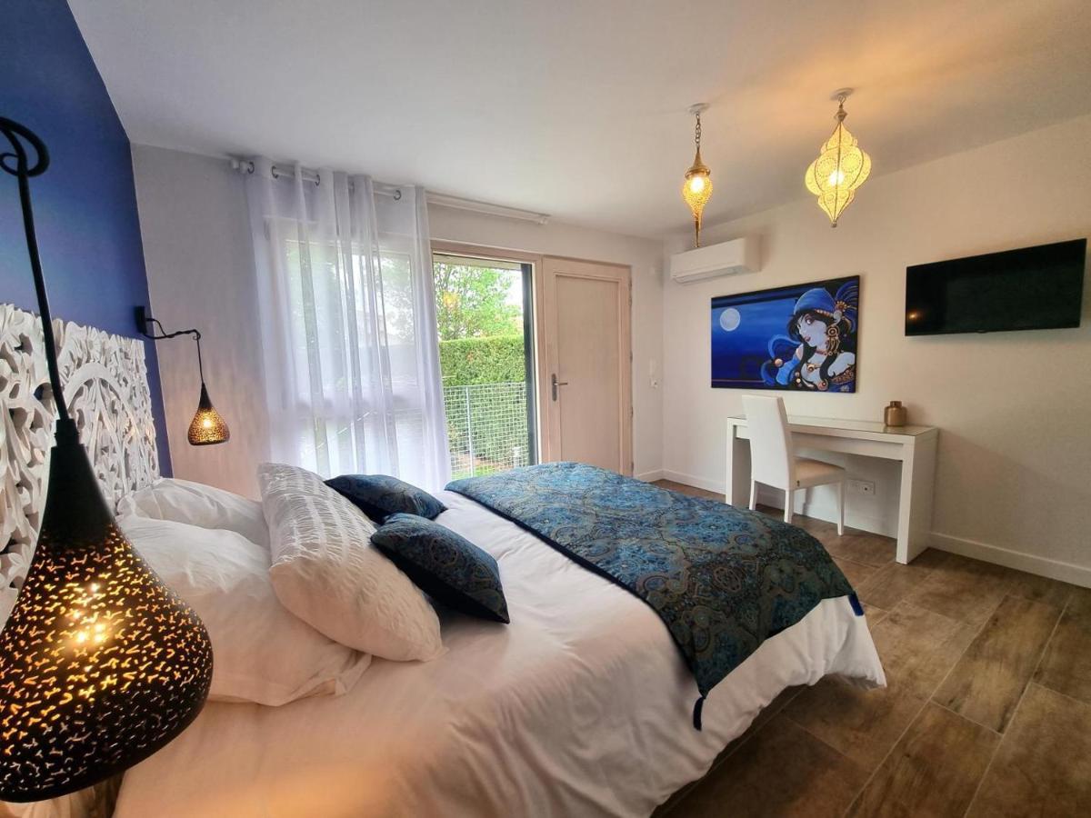 Bed and Breakfast La Cle Des Chaumes à Boisset-lès-Montrond Extérieur photo